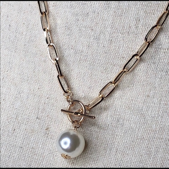 Gold Link Chain - Pearl Pendant Necklace - Picture 7 of 10